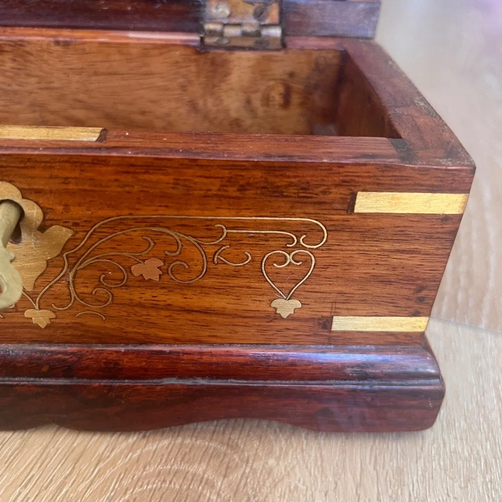 N/A handcrafted wooden
